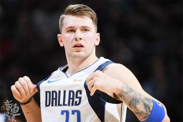 足的操作空 足的操作空